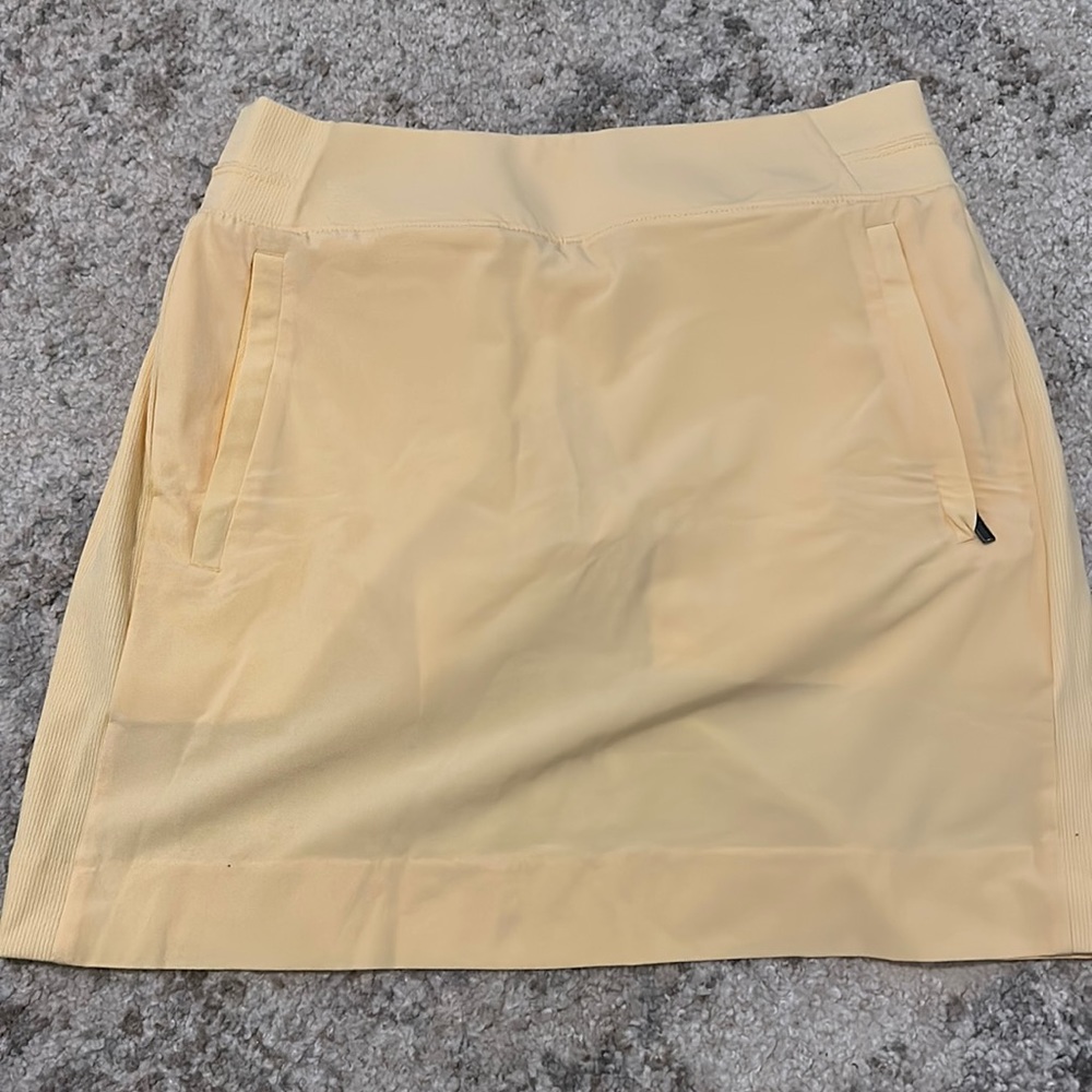 Athleta Skirt Size 0 great condition
